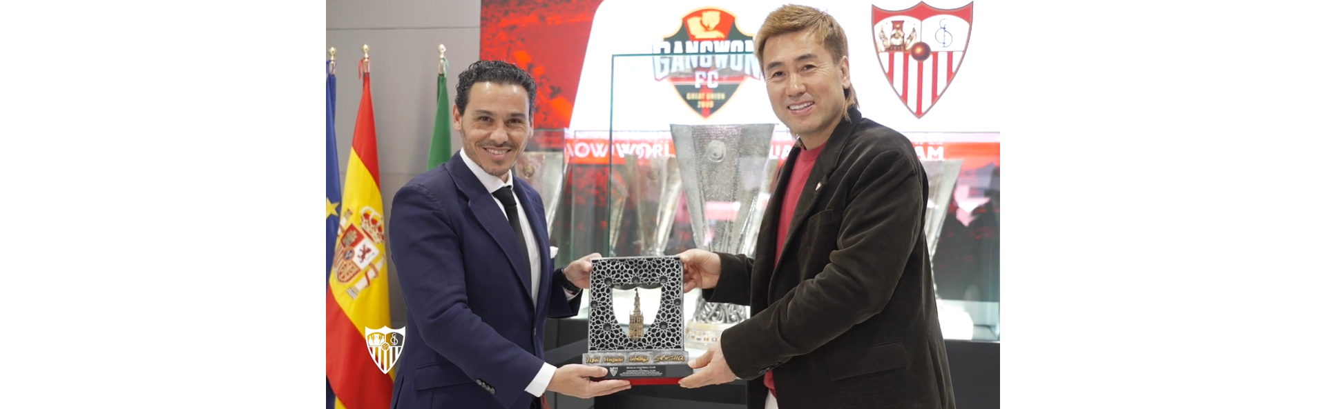 El presidente y el CEO del Gangwon visitan al Sevilla FC