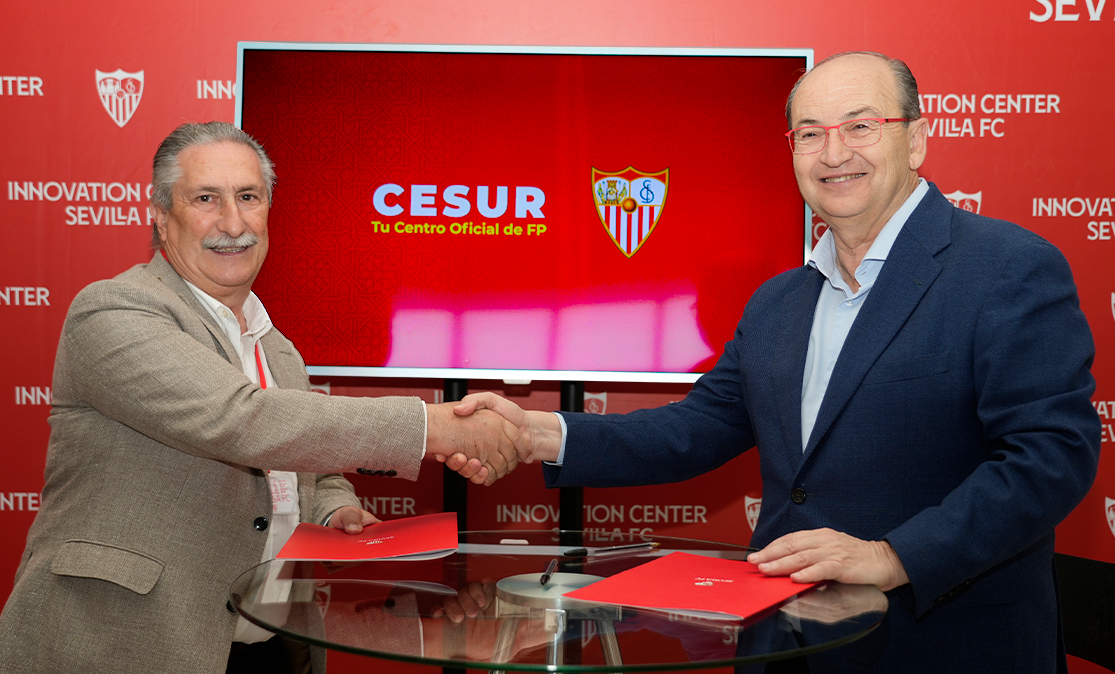 The Sevilla FC and CESUR join forces to train the coaches of the future