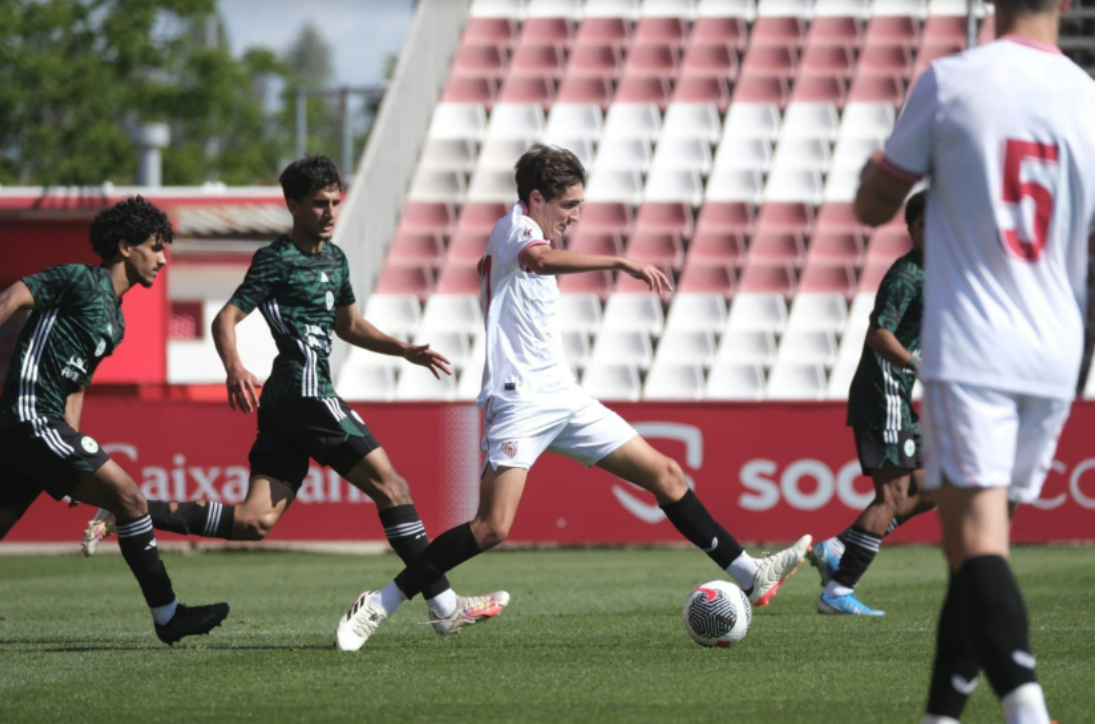 Sevilla FC creates an international team